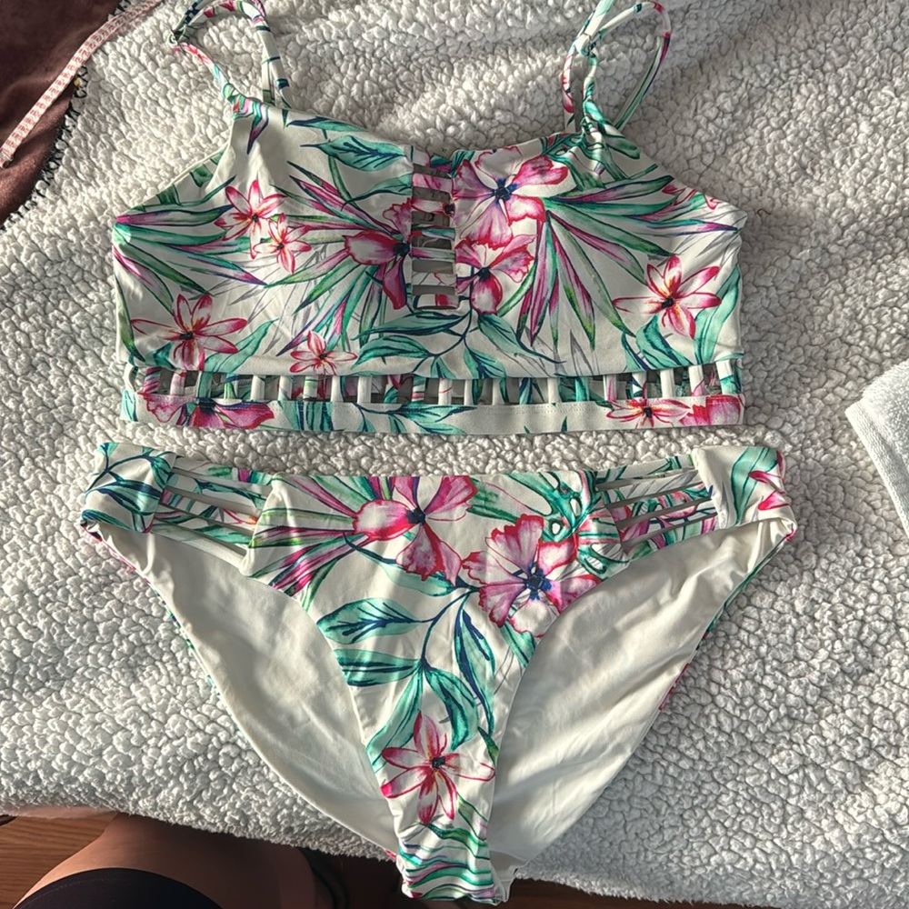Swim suit